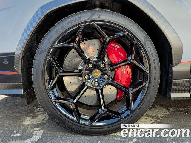 LAMBORGHINI Urus 4.0 V8 퍼포만테 2023 - photo 5 - Import Corée du Sud | International Cars