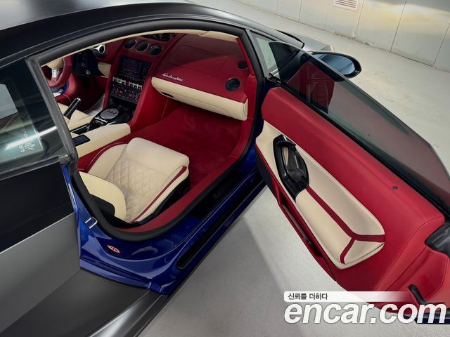 LAMBORGHINI 가야르도 LP560-4 2009 - photo 14 - Import Corée du Sud | International Cars