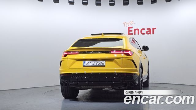 LAMBORGHINI Urus 4.0 V8 2022 - photo 4 - Import Corée du Sud | International Cars