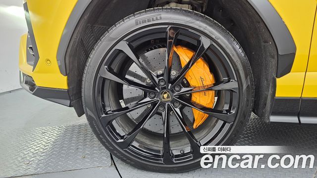 LAMBORGHINI Urus 4.0 V8 2022 - photo 5 - Import Corée du Sud | International Cars