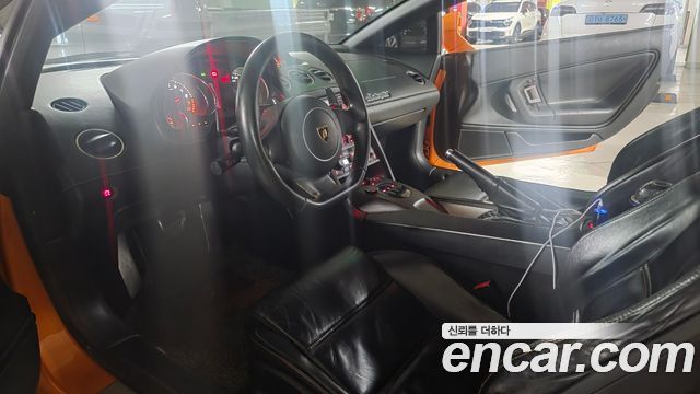 LAMBORGHINI 가야르도 LP560-4 비콜로레 2012 - photo 8 - Import Corée du Sud | International Cars