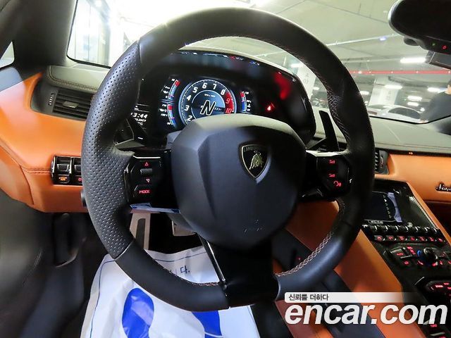 LAMBORGHINI Aventador S LP740-4 2018 - photo 7 - Import Corée du Sud | International Cars