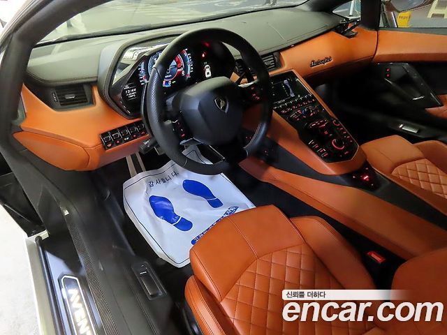 LAMBORGHINI Aventador S LP740-4 2018 - photo 9 - Import Corée du Sud | International Cars