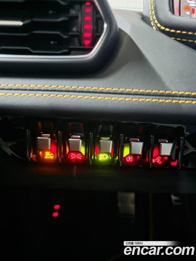 LAMBORGHINI Huracán LP640-4 EVO Spyder 2020 - photo 14 - Import Corée du Sud | International Cars