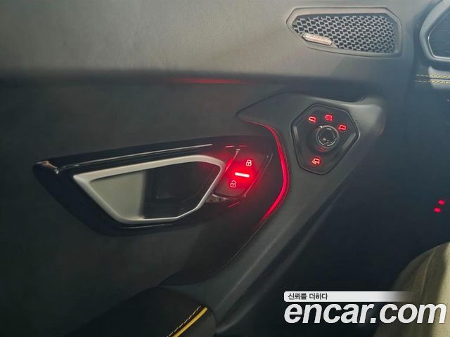 LAMBORGHINI Huracán LP640-4 EVO Spyder 2020 - photo 19 - Import Corée du Sud | International Cars