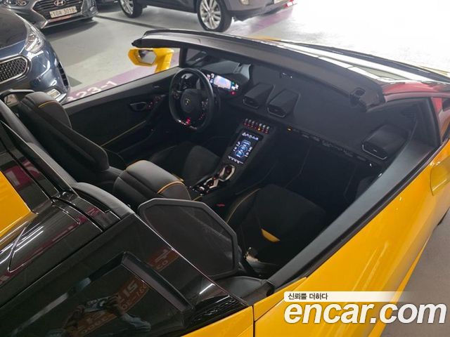 LAMBORGHINI Huracán LP640-4 EVO Spyder 2020 - photo 9 - Import Corée du Sud | International Cars