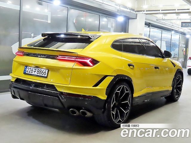LAMBORGHINI Urus 4.0 V8 퍼포만테 2024 - photo 4 - Import Corée du Sud | International Cars