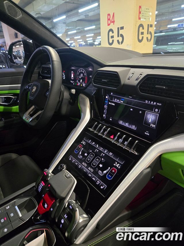 LAMBORGHINI Urus 4.0 V8 S 2024 - photo 15 - Import Corée du Sud | International Cars