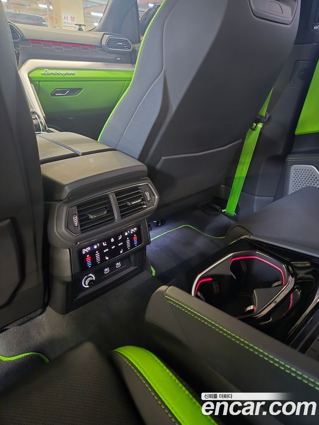 LAMBORGHINI Urus 4.0 V8 S 2024 - photo 19 - Import Corée du Sud | International Cars