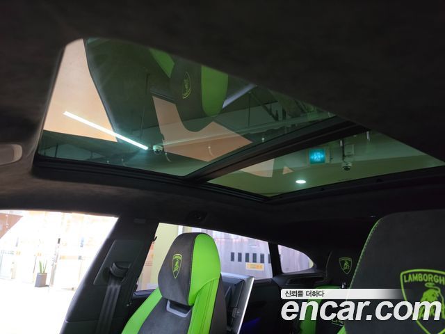 LAMBORGHINI Urus 4.0 V8 2021 - photo 19 - Import Corée du Sud | International Cars
