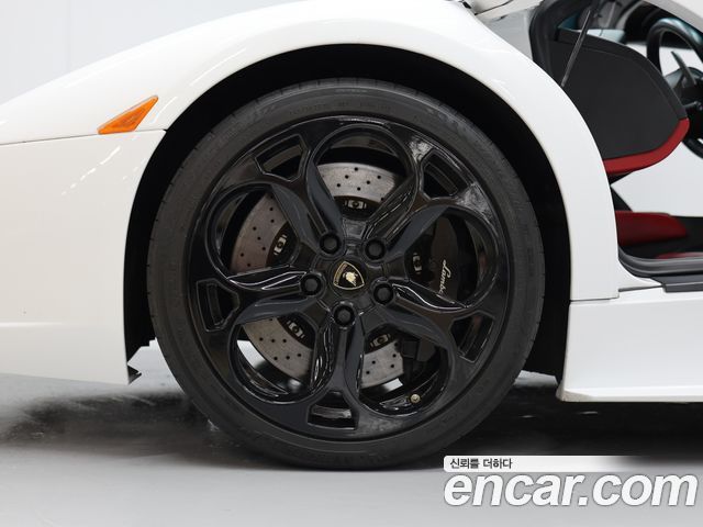 LAMBORGHINI 무르시엘라고 LP640 Roadster 2006 - photo 19 - Import Corée du Sud | International Cars