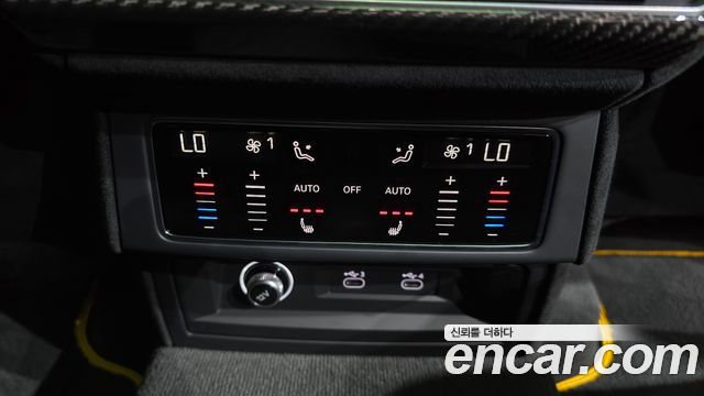 LAMBORGHINI Urus 4.0 V8 퍼포만테 2024 - photo 18 - Import Corée du Sud | International Cars