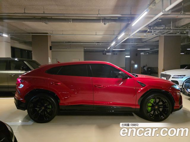 LAMBORGHINI Urus 4.0 V8 2022 - photo 2 - Import Corée du Sud | International Cars
