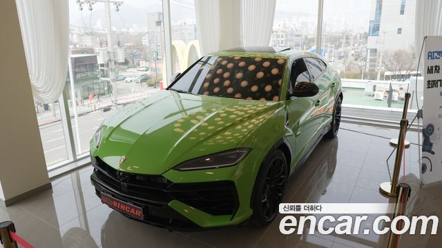LAMBORGHINI Urus 4.0 V8 SE 2026