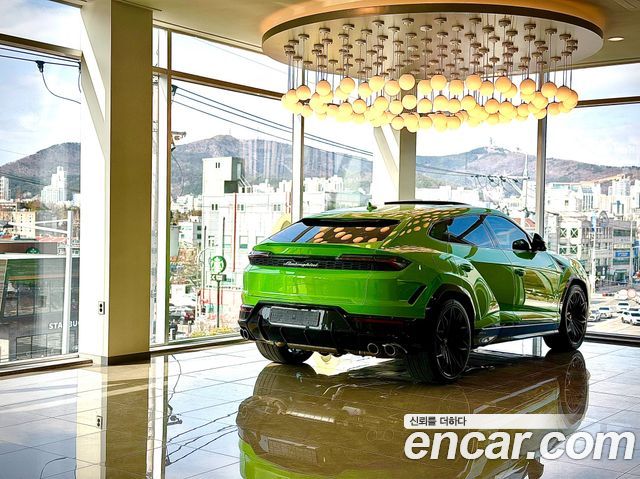 LAMBORGHINI Urus 4.0 V8 SE 2026 - photo 4 - Import Corée du Sud | International Cars