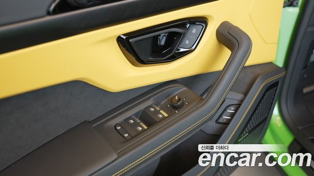 LAMBORGHINI Urus 4.0 V8 SE 2026 - photo 6 - Import Corée du Sud | International Cars