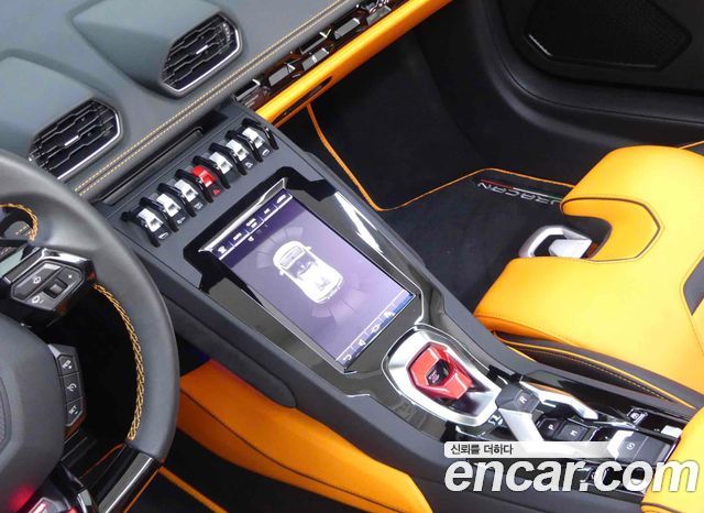 LAMBORGHINI Huracán LP640-4 EVO Spyder 2023 - photo 13 - Import Corée du Sud | International Cars