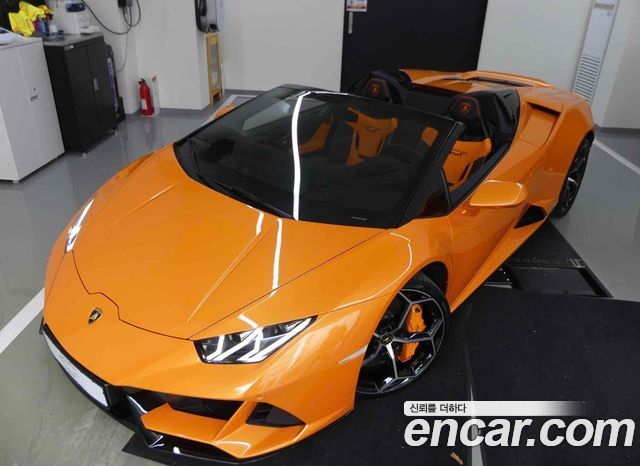 LAMBORGHINI Huracán LP640-4 EVO Spyder 2023 - photo 19 - Import Corée du Sud | International Cars