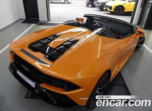 LAMBORGHINI Huracán LP640-4 EVO Spyder 2023 - photo 20 - Import Corée du Sud | International Cars