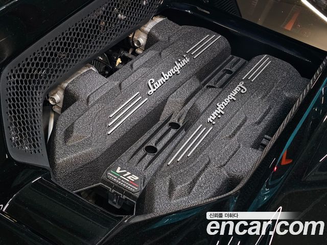LAMBORGHINI Revuelto 6.5 V12 2025 - photo 9 - Import Corée du Sud | International Cars