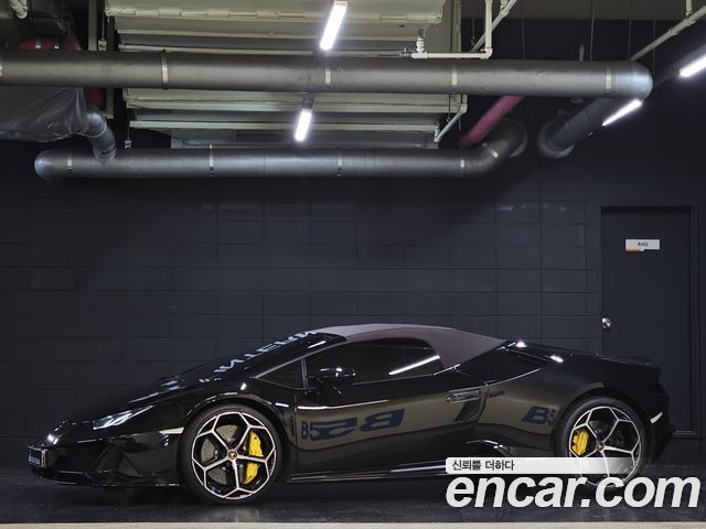 LAMBORGHINI Huracán LP640-4 EVO Spyder 2021 - photo 3 - Import Corée du Sud | International Cars