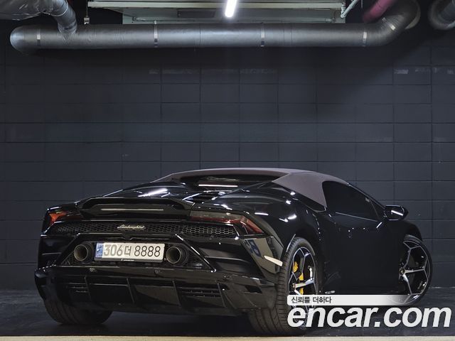 LAMBORGHINI Huracán LP640-4 EVO Spyder 2021 - photo 4 - Import Corée du Sud | International Cars