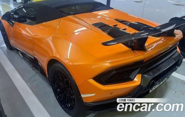 LAMBORGHINI Huracán LP640-4 Spyder 퍼포만테 2019 - photo 4 - Import Corée du Sud | International Cars