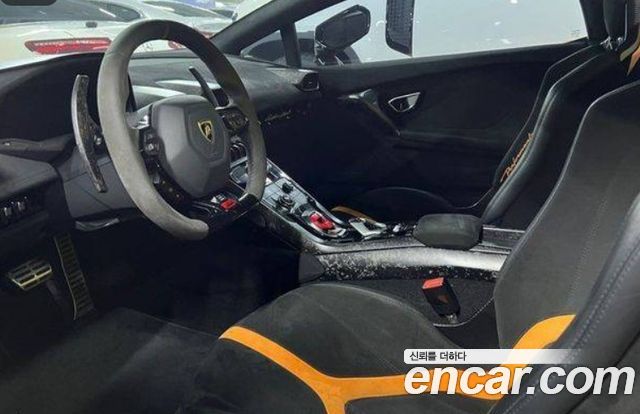 LAMBORGHINI Huracán LP640-4 Spyder 퍼포만테 2019 - photo 7 - Import Corée du Sud | International Cars