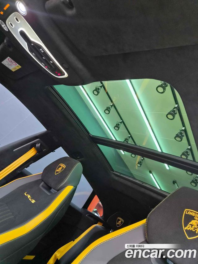 LAMBORGHINI Urus 4.0 V8 퍼포만테 2024 - photo 13 - Import Corée du Sud | International Cars