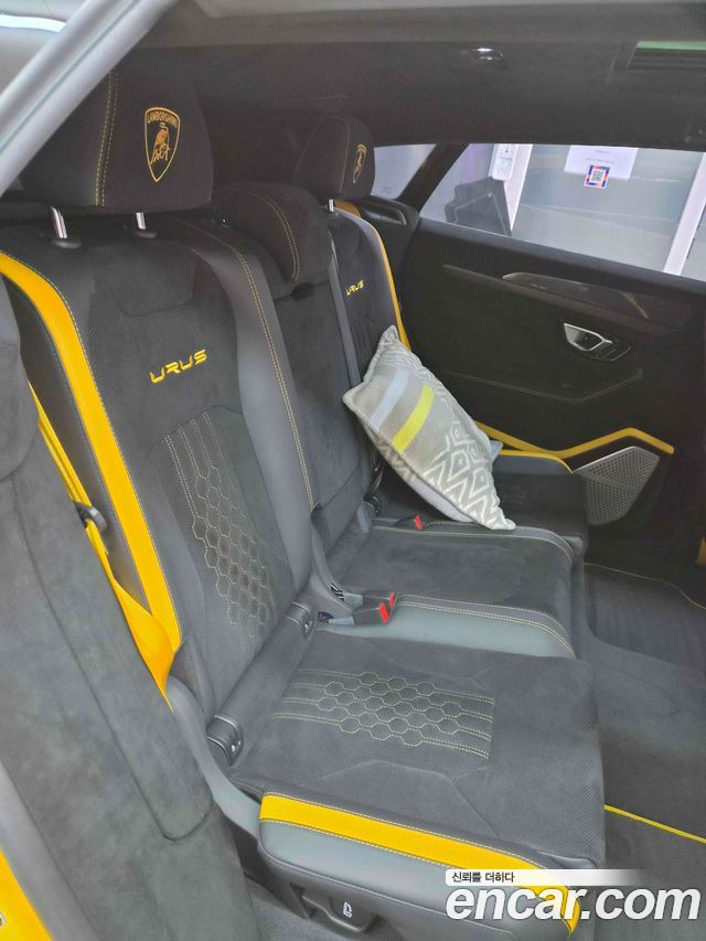 LAMBORGHINI Urus 4.0 V8 퍼포만테 2024 - photo 18 - Import Corée du Sud | International Cars