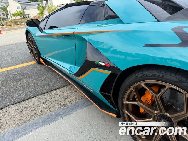 LAMBORGHINI Aventador LP770-4 SVJ Roadster 2020 - photo 11 - Import Corée du Sud | International Cars