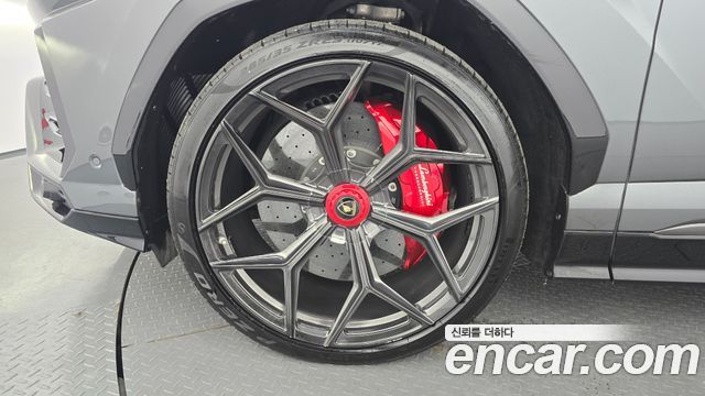 LAMBORGHINI Urus 4.0 V8 2019 - photo 5 - Import Corée du Sud | International Cars