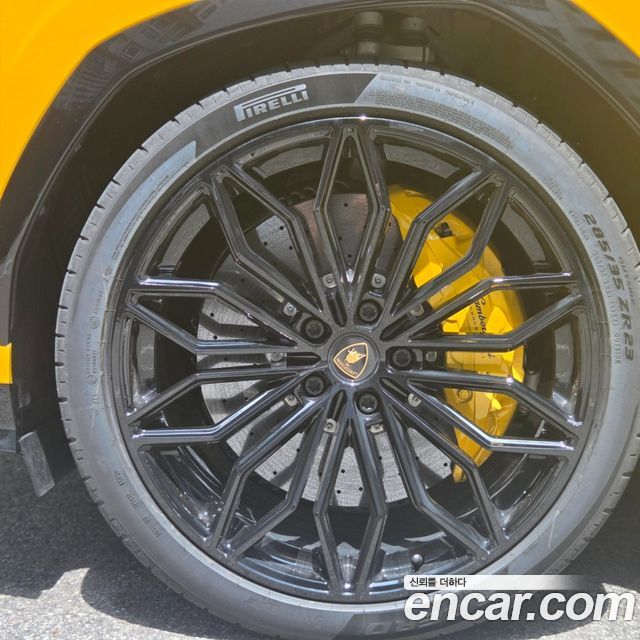 LAMBORGHINI Urus 4.0 V8 SE 2025 - photo 5 - Import Corée du Sud | International Cars