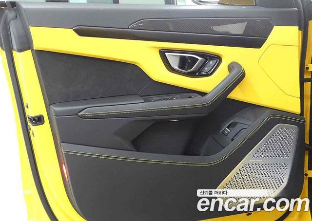 LAMBORGHINI Urus 4.0 V8 S 2024 - photo 12 - Import Corée du Sud | International Cars