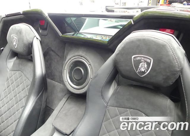LAMBORGHINI Aventador LP700-4 Roadster 2015 - photo 11 - Import Corée du Sud | International Cars