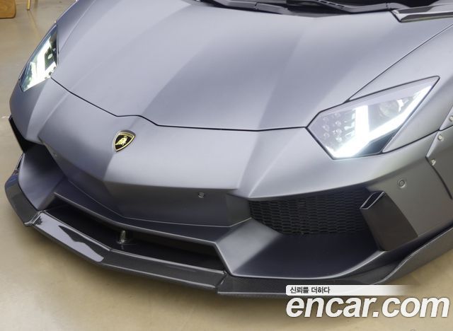LAMBORGHINI Aventador LP700-4 Roadster 2015 - photo 12 - Import Corée du Sud | International Cars