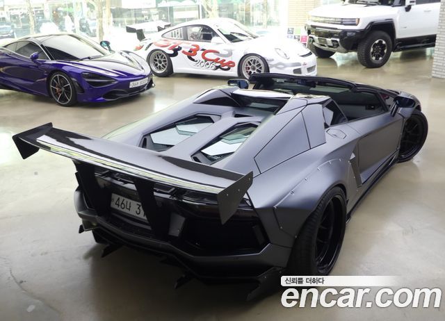 LAMBORGHINI Aventador LP700-4 Roadster 2015 - photo 17 - Import Corée du Sud | International Cars