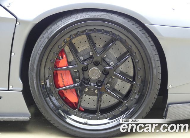 LAMBORGHINI Aventador LP700-4 Roadster 2015 - photo 5 - Import Corée du Sud | International Cars