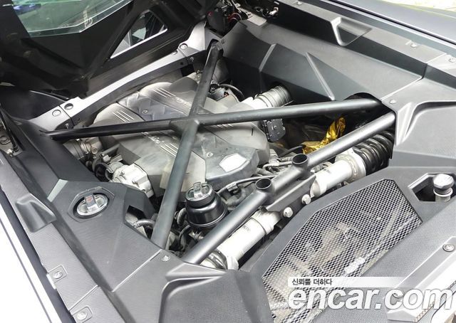LAMBORGHINI Aventador LP700-4 Roadster 2015 - photo 6 - Import Corée du Sud | International Cars