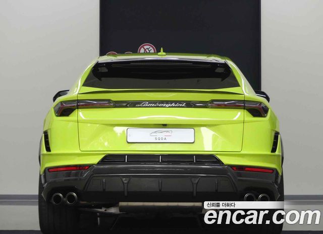 LAMBORGHINI Urus 4.0 V8 퍼포만테 2024 - photo 3 - Import Corée du Sud | International Cars