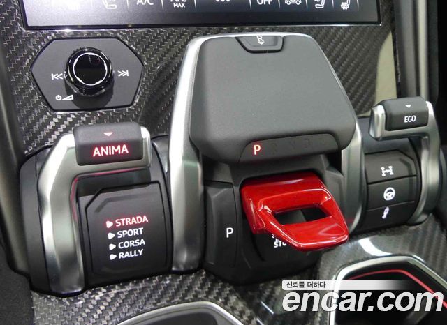 LAMBORGHINI Urus 4.0 V8 퍼포만테 2024 - photo 7 - Import Corée du Sud | International Cars