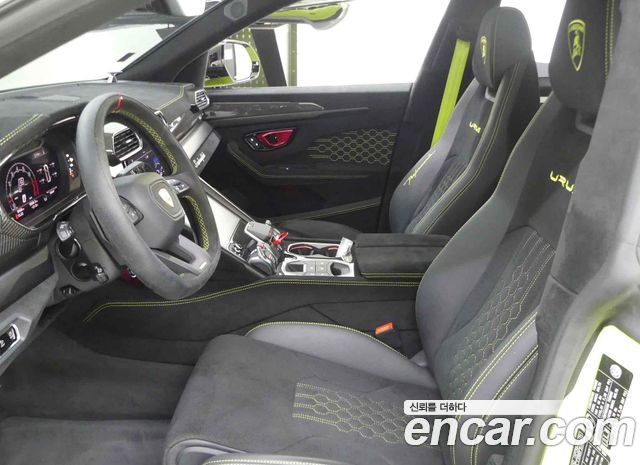 LAMBORGHINI Urus 4.0 V8 퍼포만테 2024 - photo 8 - Import Corée du Sud | International Cars