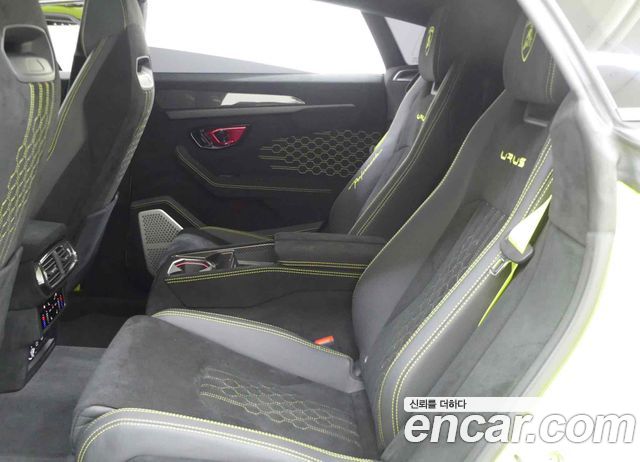 LAMBORGHINI Urus 4.0 V8 퍼포만테 2024 - photo 9 - Import Corée du Sud | International Cars