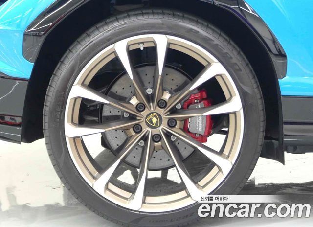 LAMBORGHINI Urus 4.0 V8 S 2023 - photo 10 - Import Corée du Sud | International Cars