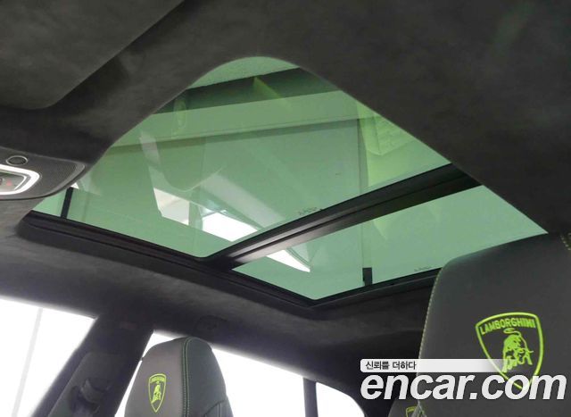 LAMBORGHINI Urus 4.0 V8 2022 - photo 15 - Import Corée du Sud | International Cars