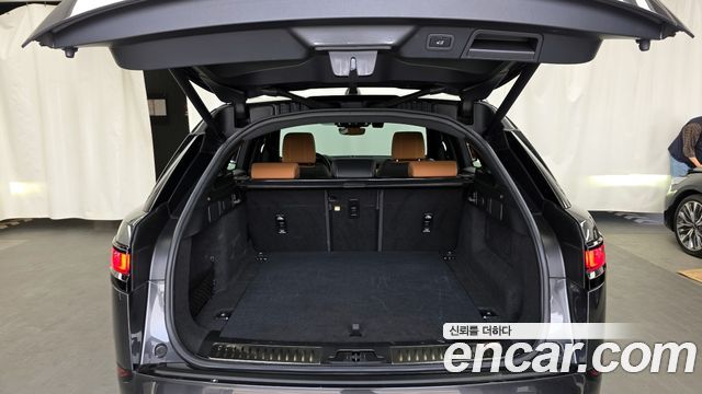 LAND ROVER Range Rover Velar 3.0 P400 R-Dynamic HSE 2022 - photo 26 - Import Corée du Sud | International Cars