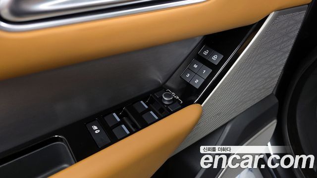LAND ROVER Range Rover Velar 3.0 P400 R-Dynamic HSE 2022 - photo 30 - Import Corée du Sud | International Cars