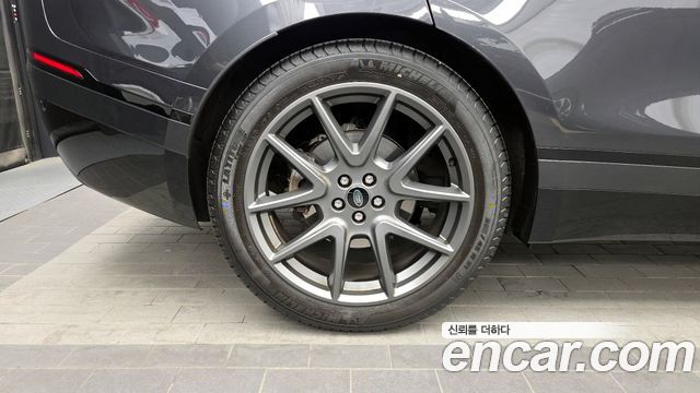 LAND ROVER Range Rover Velar 3.0 P400 R-Dynamic HSE 2022 - photo 5 - Import Corée du Sud | International Cars