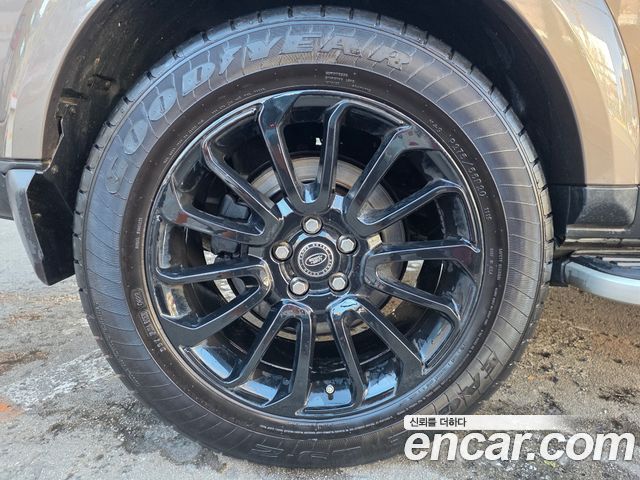 LAND ROVER Discovery 4 3.0 TDV6 HSE 2016 - photo 11 - Import Corée du Sud | International Cars