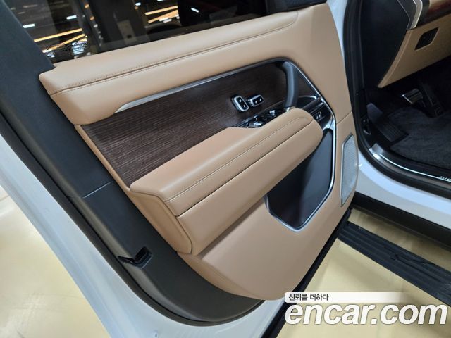 LAND ROVER Range Rover 5세대 P530 AB LWB 2023 - photo 9 - Import Corée du Sud | International Cars